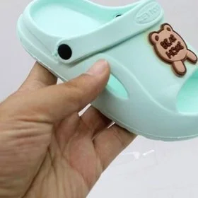 دمپایی بچه گانه زیتون مدل تاتی خرسی